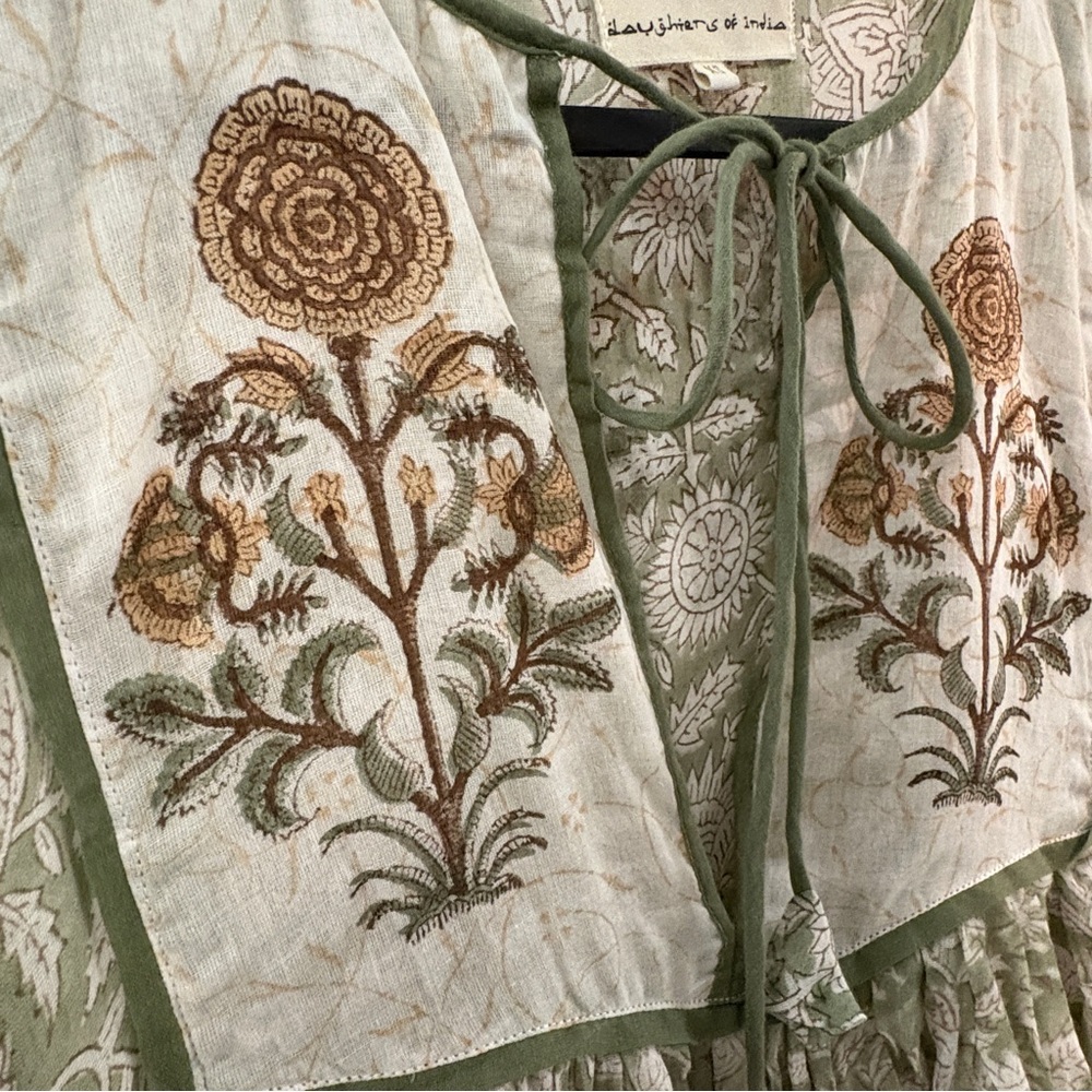 Diya Midi Dress in Pistachio Size XS - SOLD OUT online